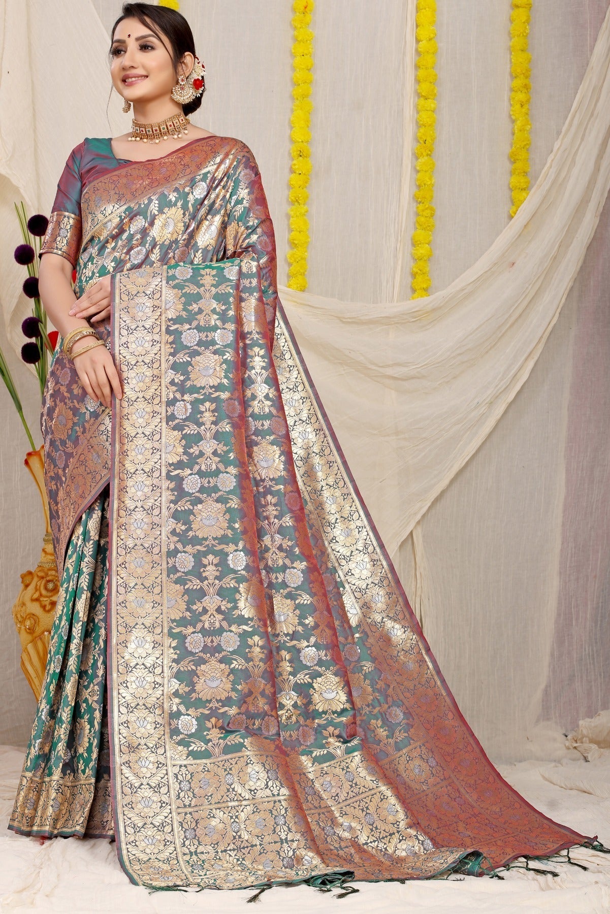 Dazzling Rama Banarasi Silk Saree With Fairytale Blouse Piece