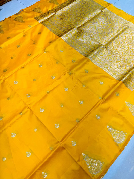 Conflate Yellow Soft Banarasi Silk Saree With Comely Blouse Piece