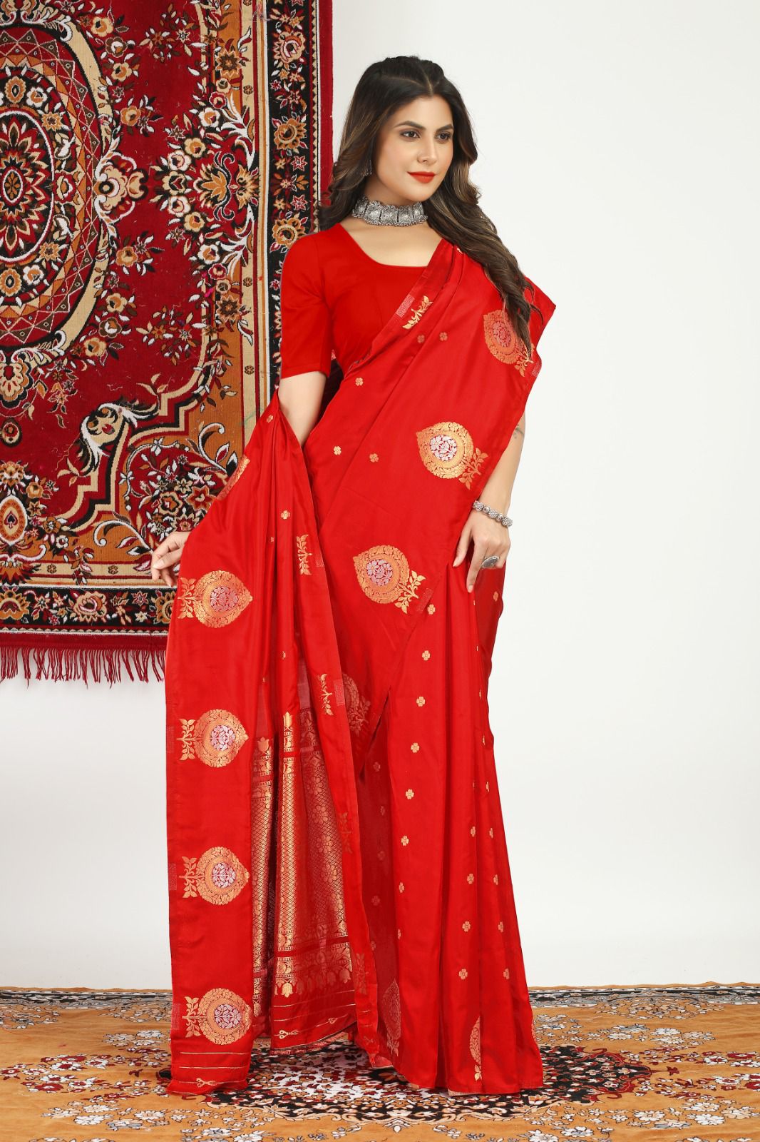 Desiring Red Banarasi Silk Saree With Appealing Blouse Piece