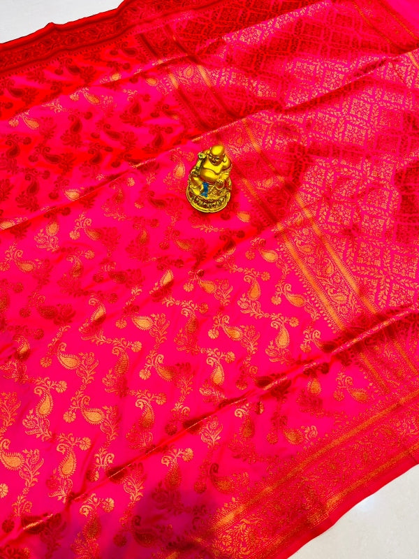 Engrossing Dark Pink Soft Banarasi Silk Saree With Beautiful Blouse Piece