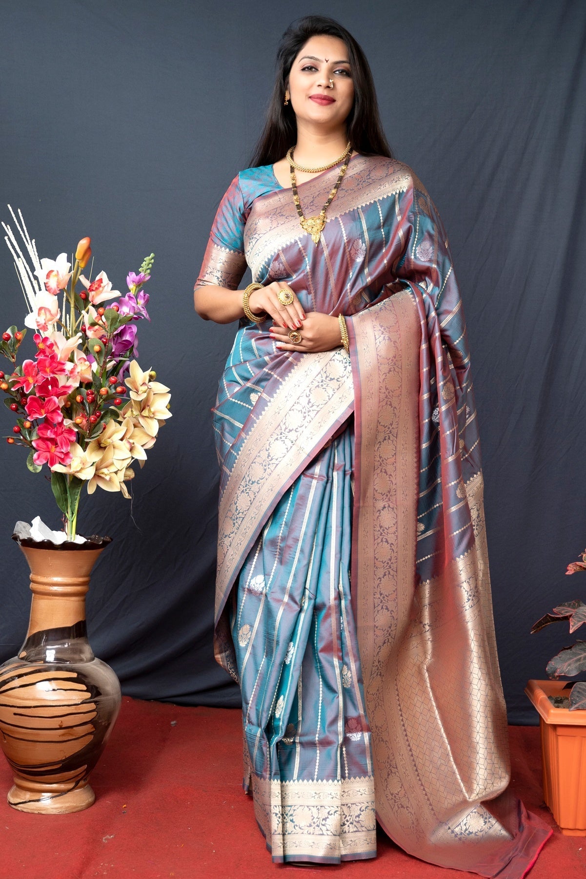 Lovely Grey Banarasi Silk Saree With Pretty Blouse Piece