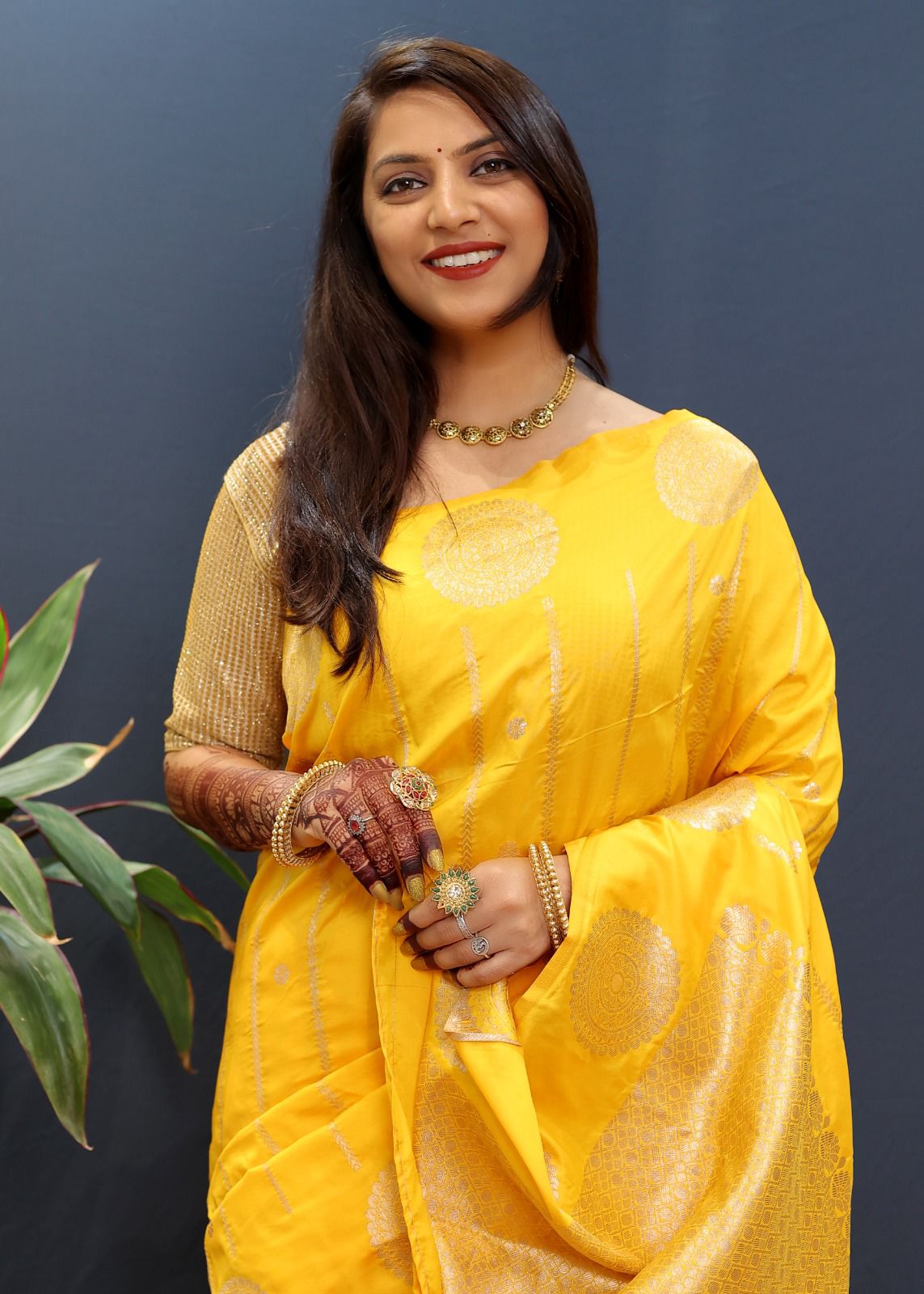 Gratifying Yellow Soft Banarasi Silk Saree With Felicitous Blouse Piece