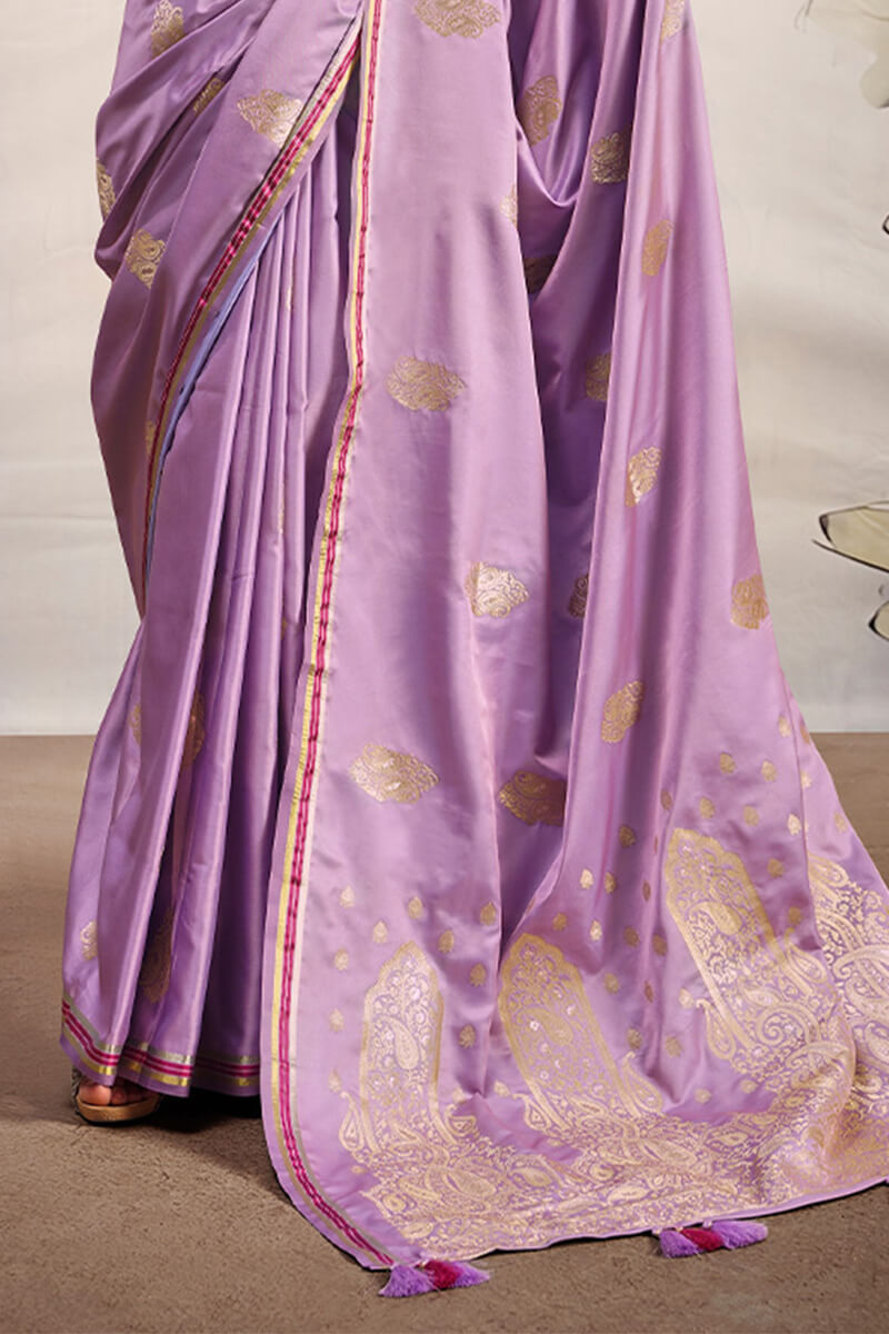 Majesty Lavender Soft Banarasi Silk Saree With Flameboyant Blouse Piece