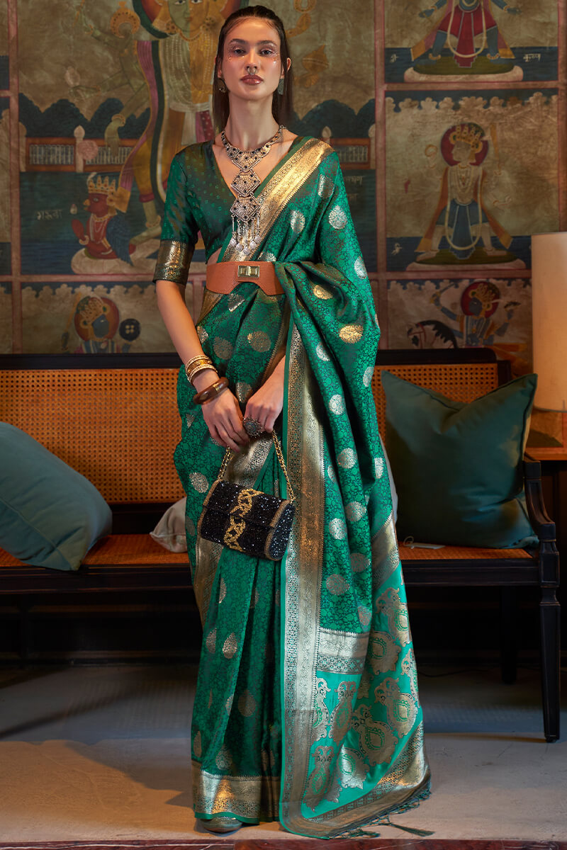 Charming Dark Green Soft Banarasi Silk Saree With Captivating Blouse Piece