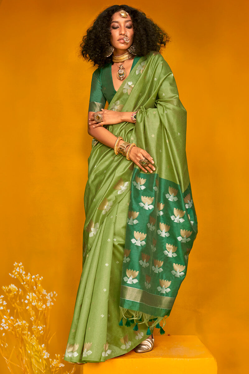 Marvellous Green Soft Banarasi Silk Saree With Sizzling Blouse Piece