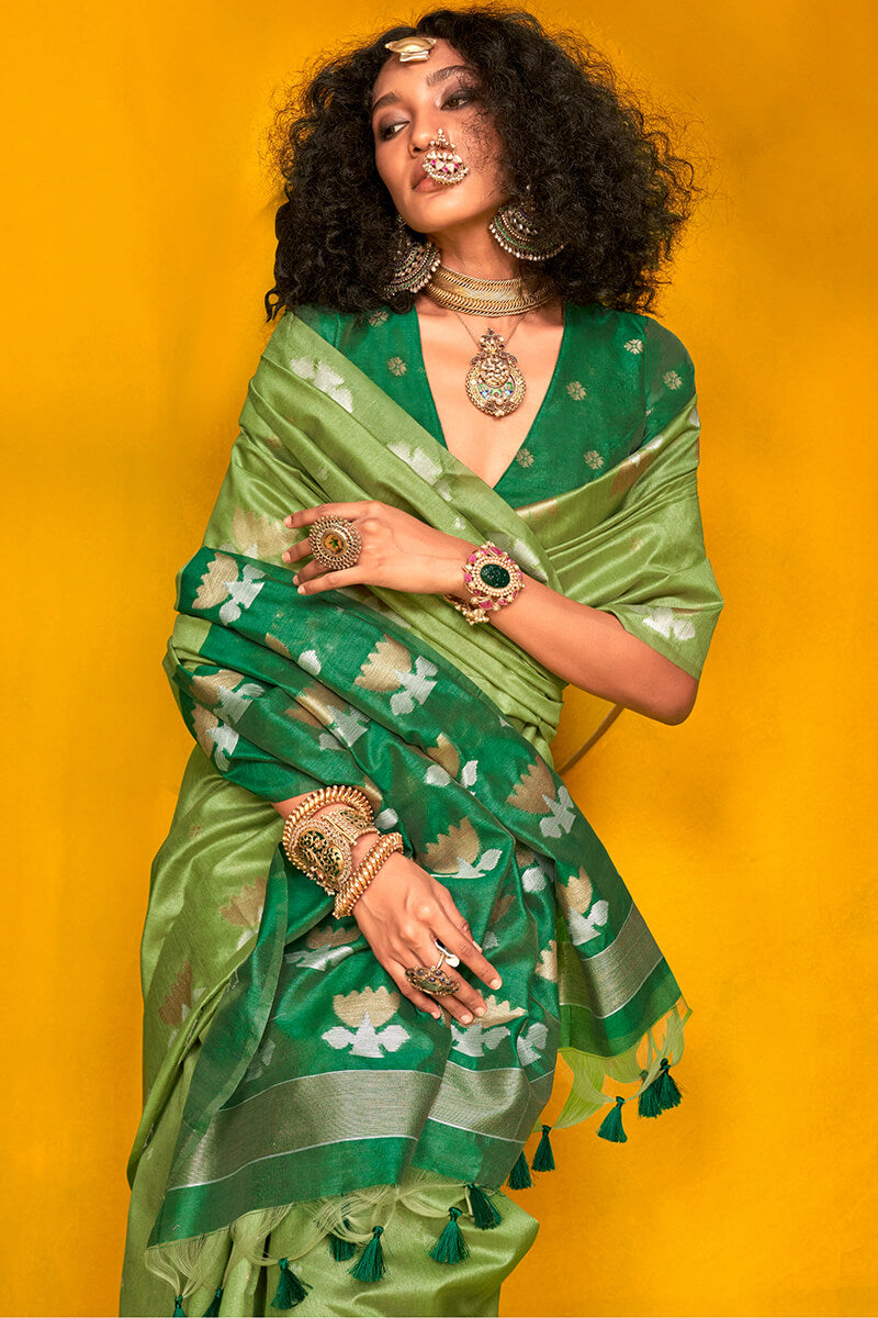 Marvellous Green Soft Banarasi Silk Saree With Sizzling Blouse Piece