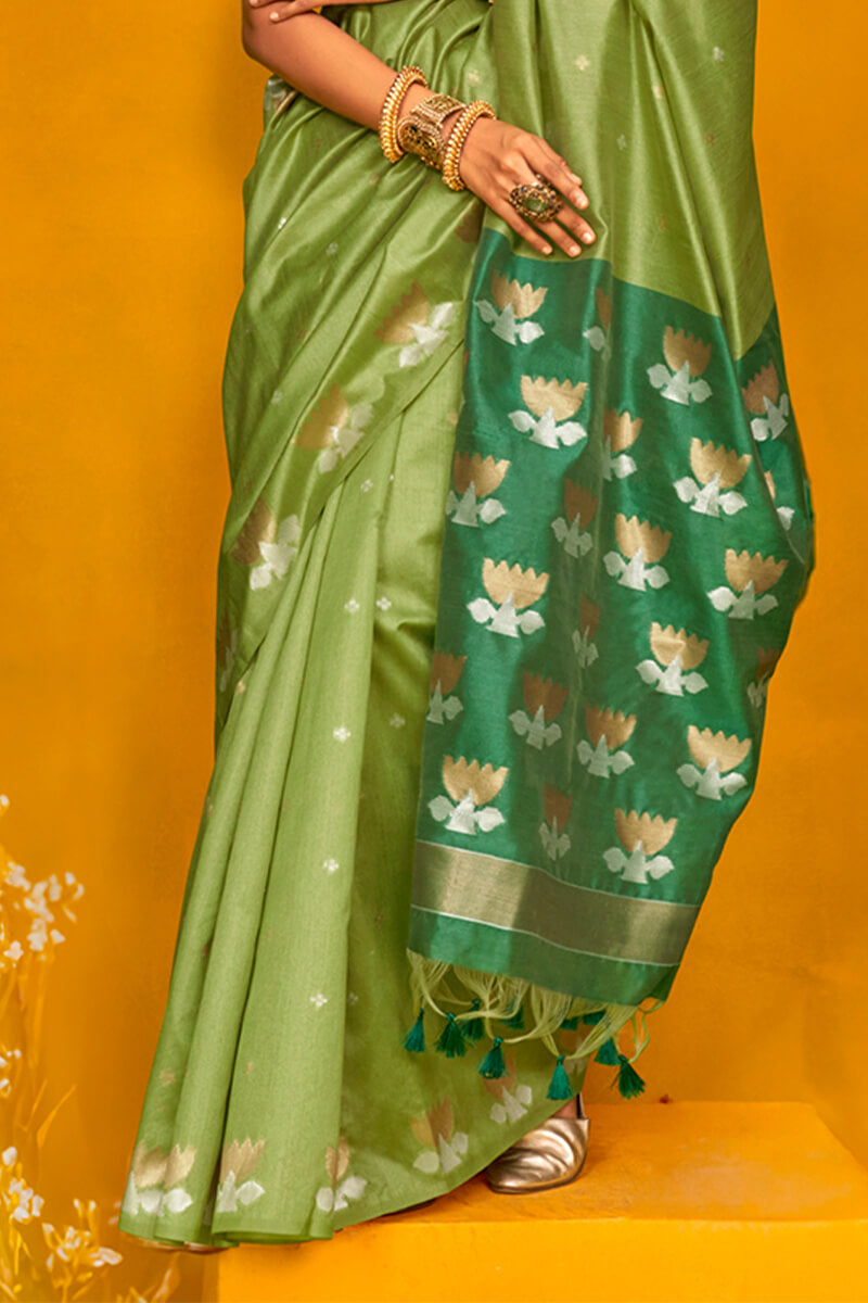 Marvellous Green Soft Banarasi Silk Saree With Sizzling Blouse Piece