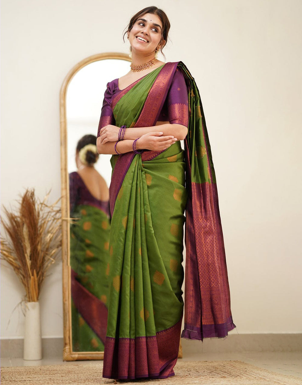 Green Colour Soft Silk Saree With Rich Pallu