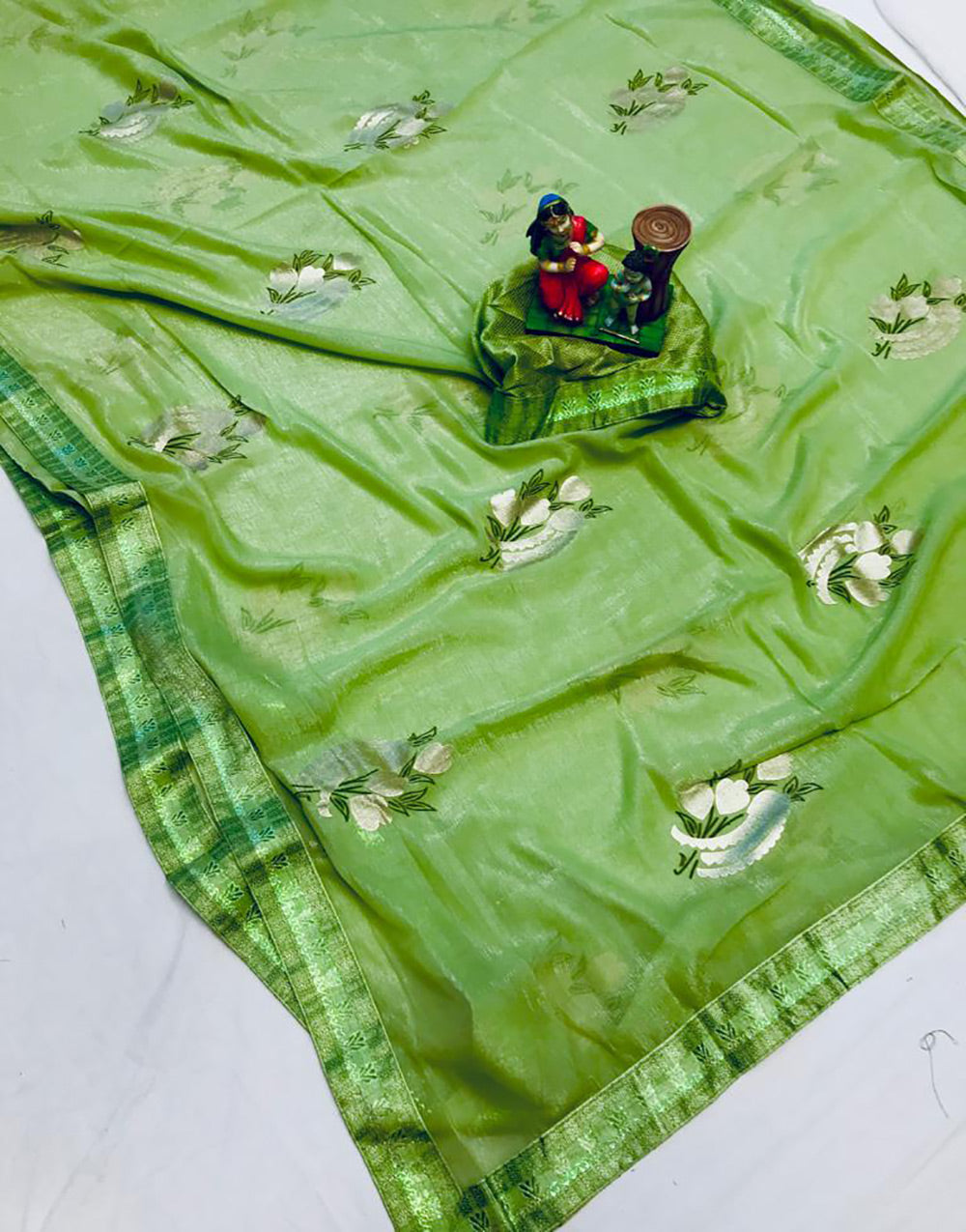 Grasshopper Green Georgette Saree With Foil Printed & Lace Border