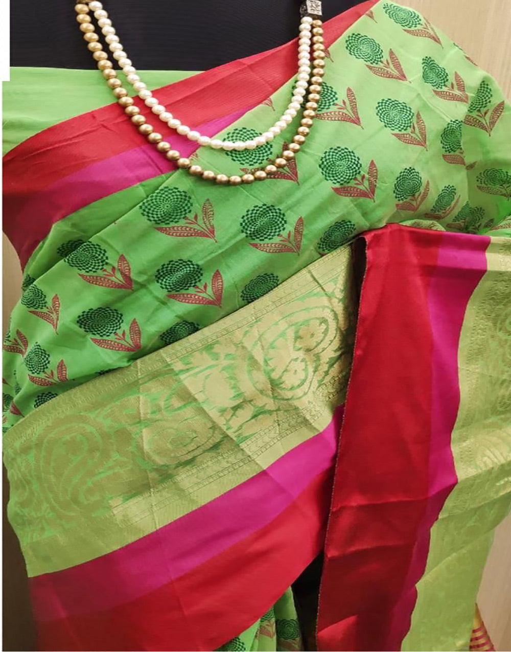 Parrot Green Cotton Saree With Printed & Weaving Border