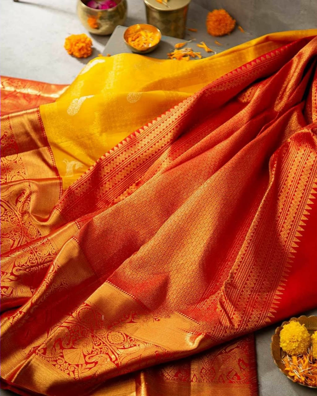 Gossamer Yellow Soft Banarasi Silk Saree With Cynosure Blouse Piece