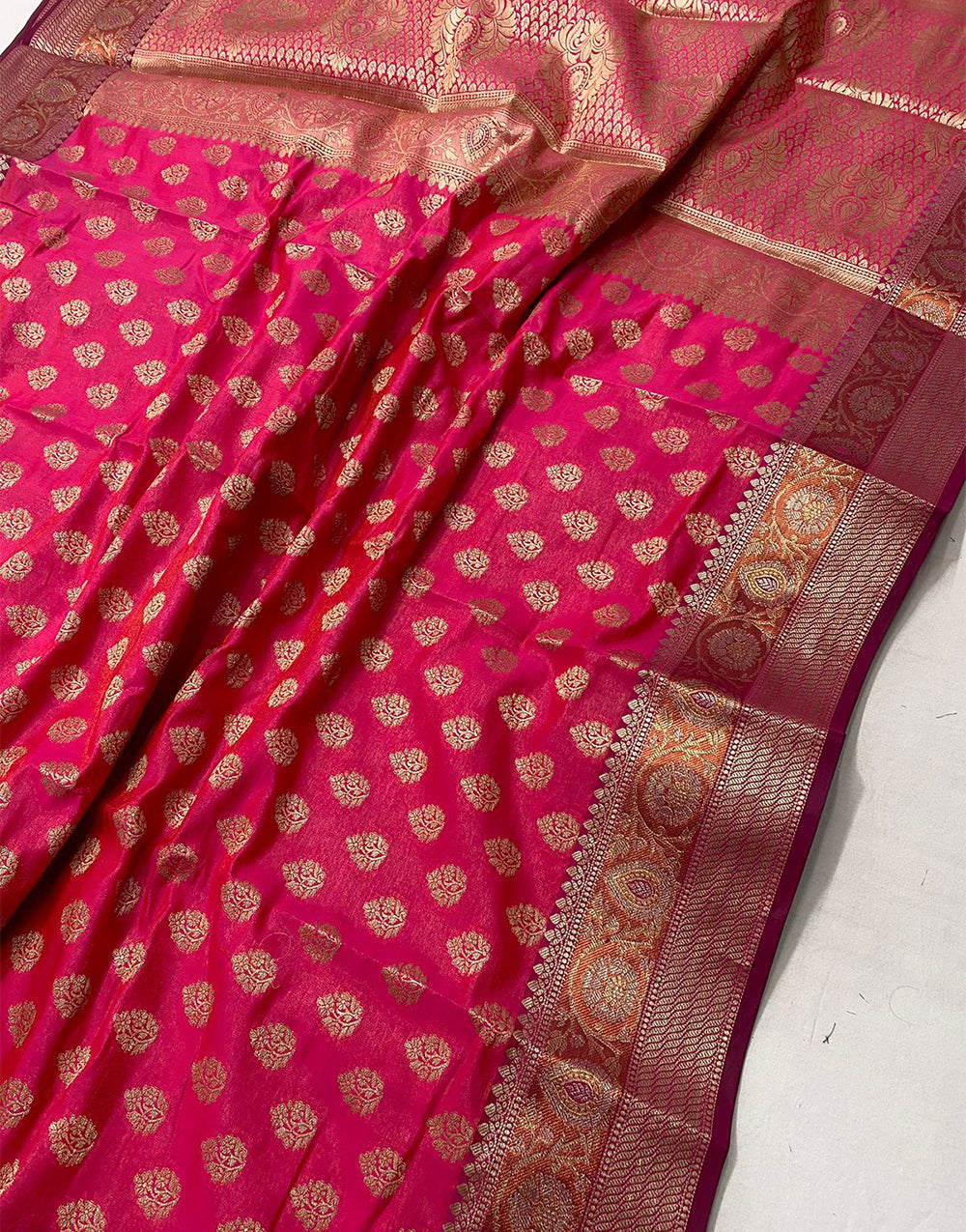 Dark Pink Soft Silk Saree With Zari Weaving Work