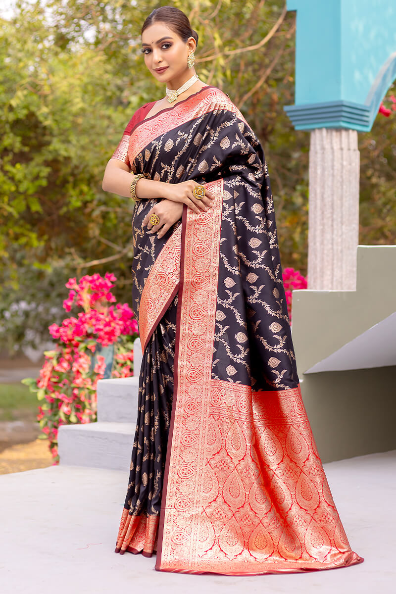 Desirable Black Soft Banarasi Silk Saree With Mesmeric Blouse Piece