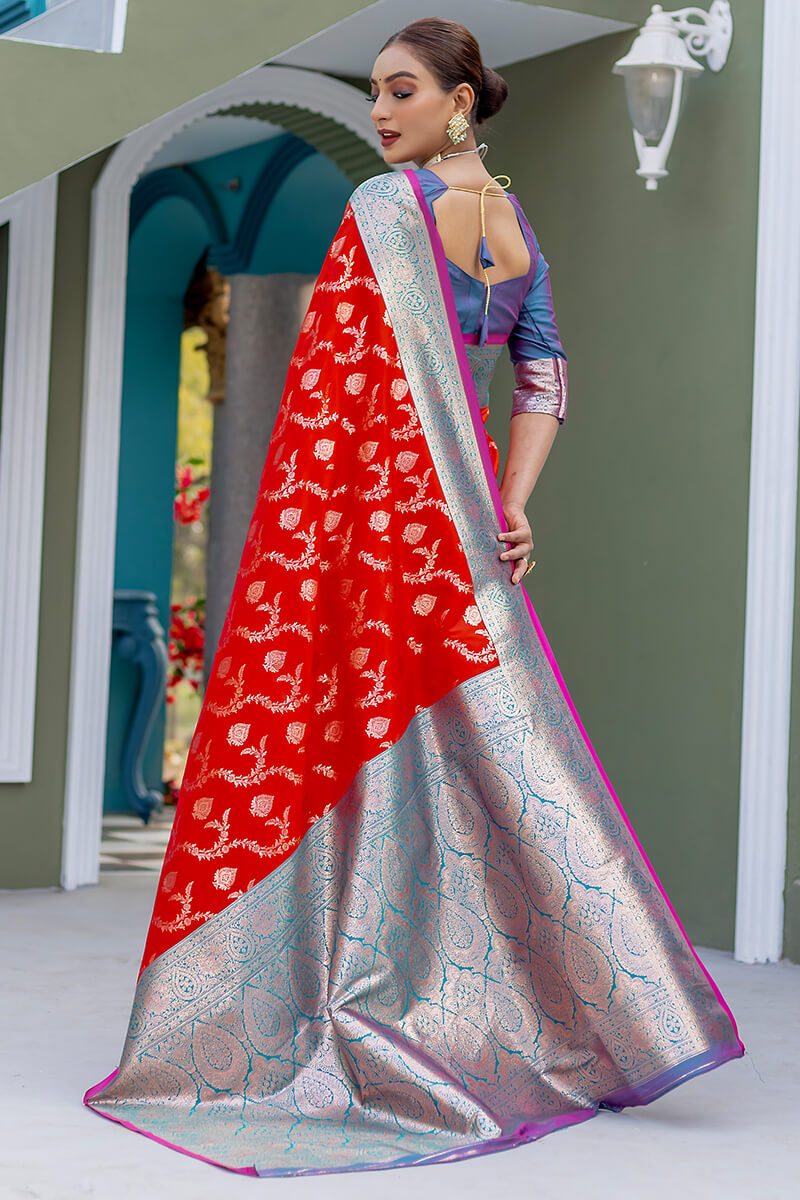 Invaluable Red Soft Banarasi Silk Saree With Demanding Blouse Piece