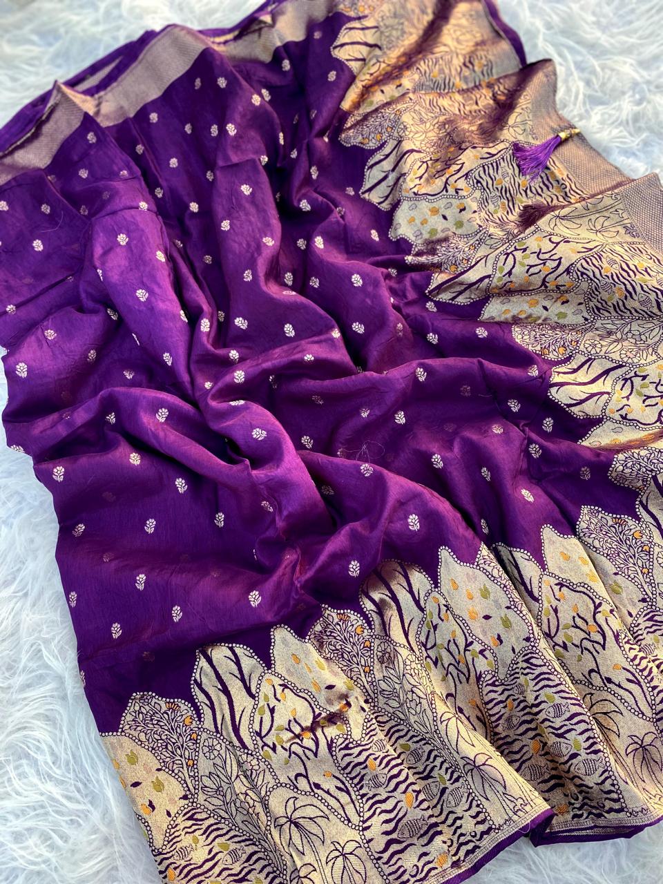 Ailurophile Purple Soft Banarasi Silk Saree With Desultory Blouse Piece