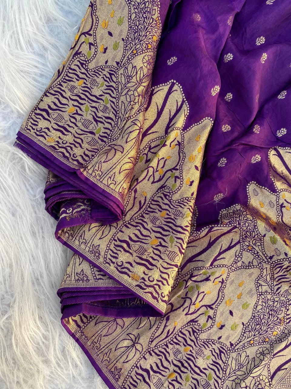 Ailurophile Purple Soft Banarasi Silk Saree With Desultory Blouse Piece