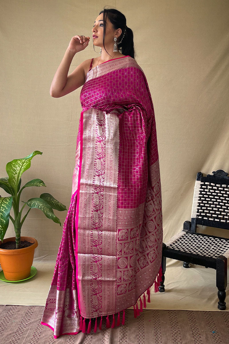 Entrancing Dark Pink Soft Banarasi Silk Saree With Glorious Blouse Piece