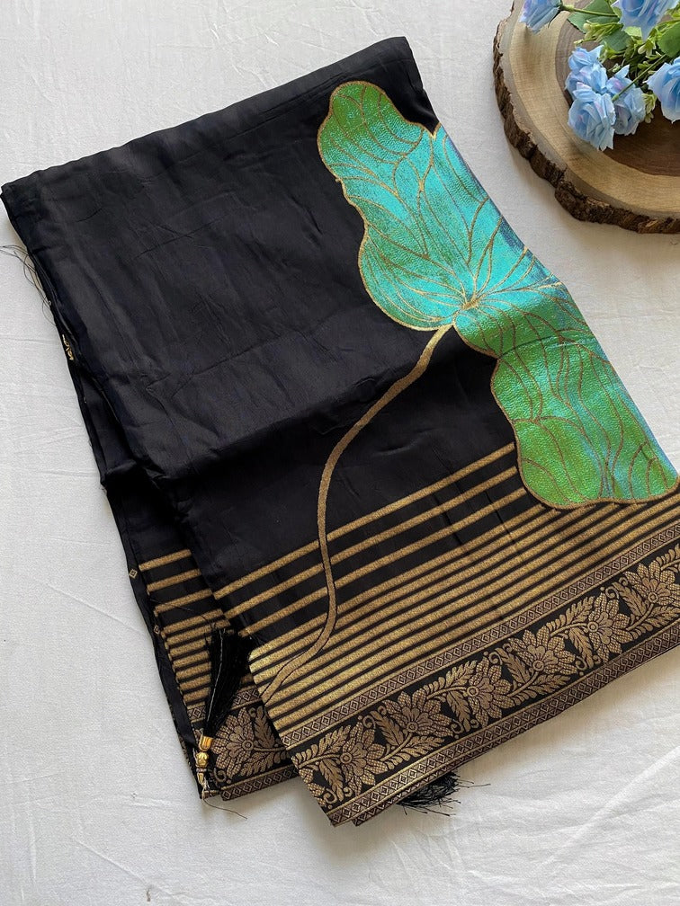 Gratifying Black Soft Banarasi Silk Saree With Refreshing Blouse Piece