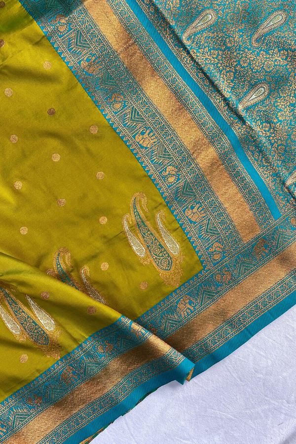 Lissome Mehndi Soft Banarasi Silk Saree With Effervescent Blouse Piece