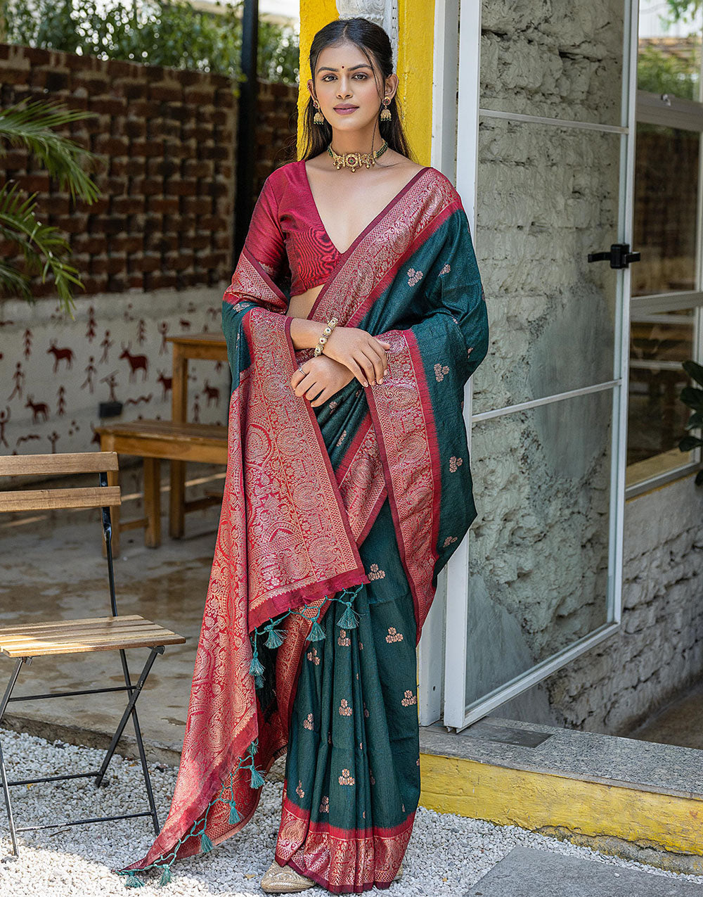 Castleton Green Floral Butti Banarasi Silk Saree With Zari Weaving Work