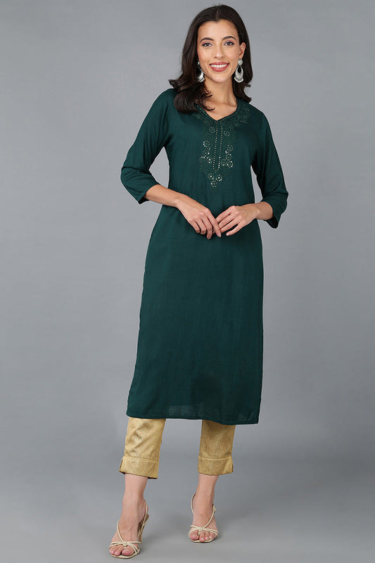 Green Cotton Blend Solid Embroidered Straight Kurta VCK8908