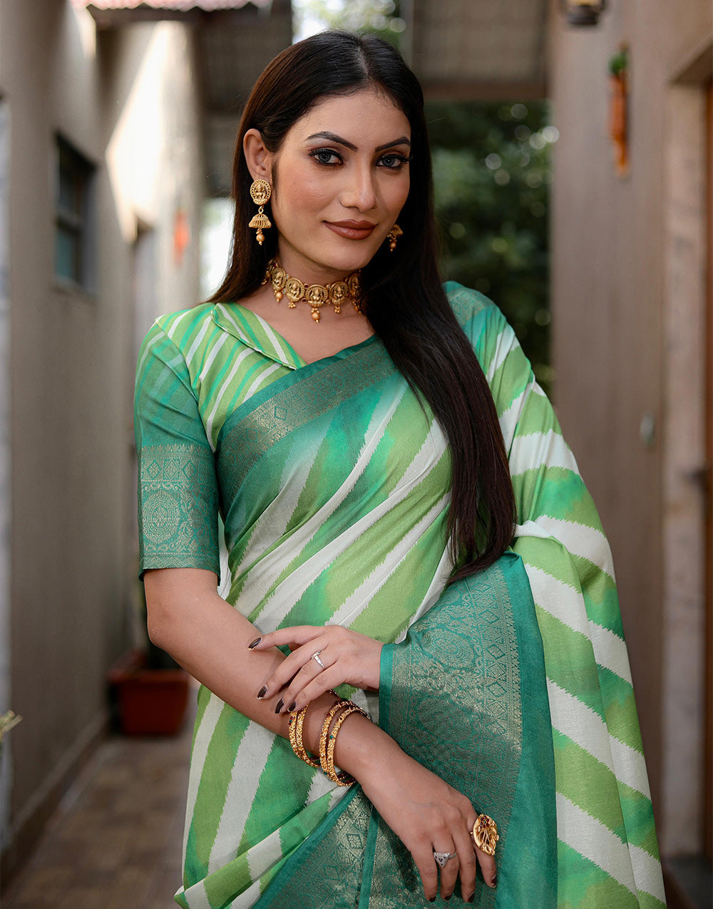 Green Dola Silk Saree With Printed & Weaving Border