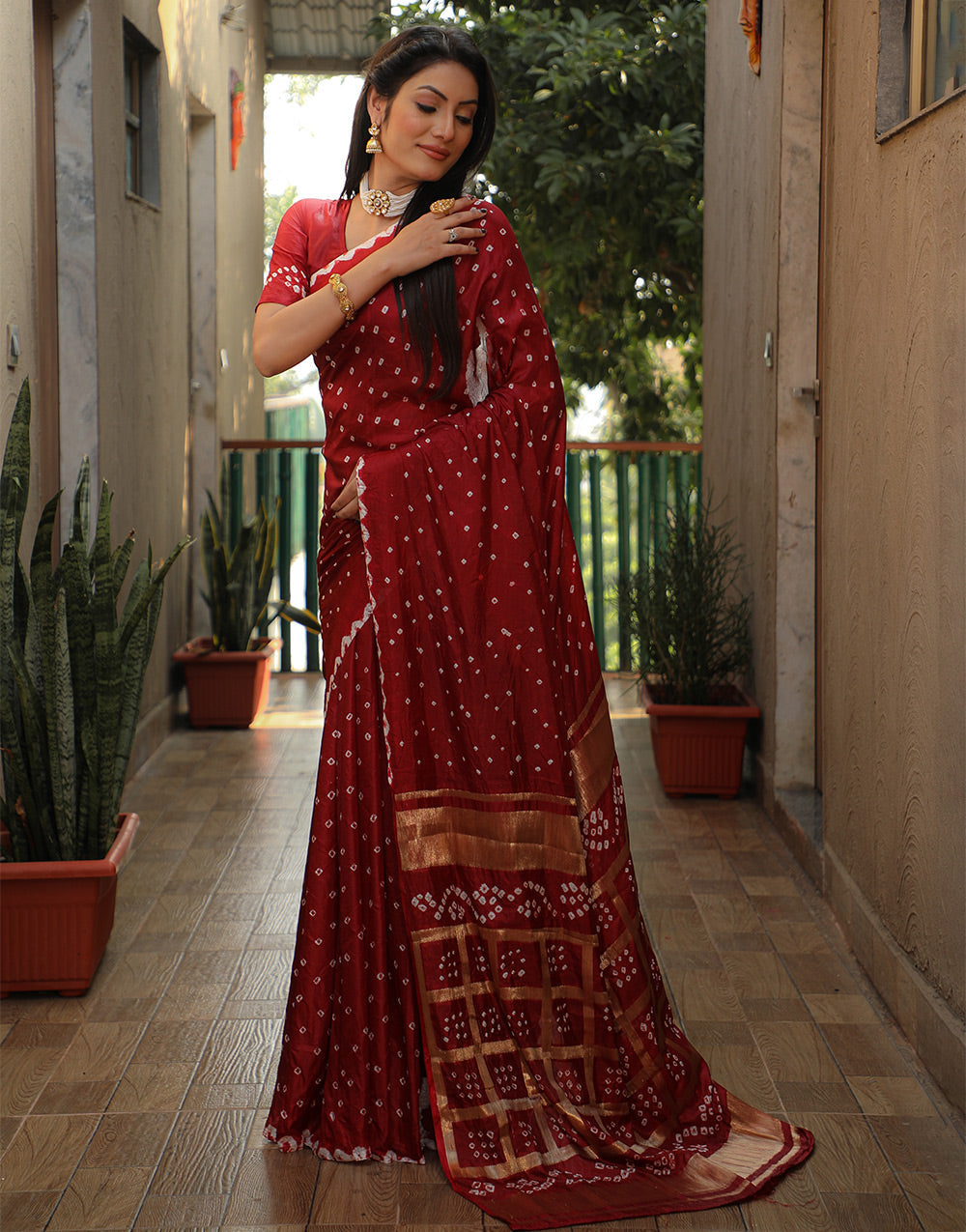 Deep Maroon Bandhani Saree With Zari Weaving Work