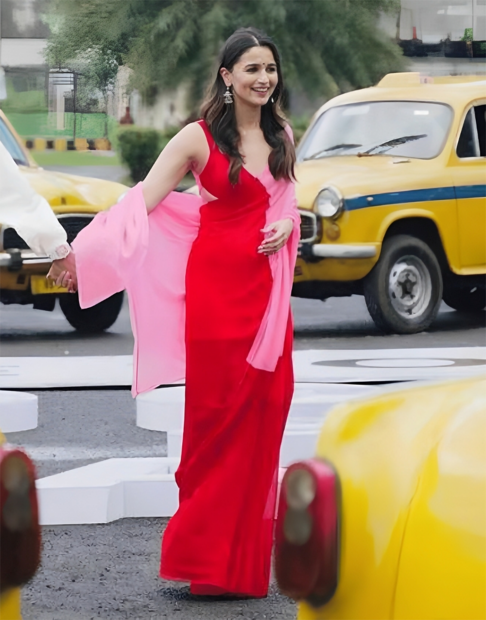 Alia Bhatt Soft Georgette Red & Pink Ready To Wear Saree