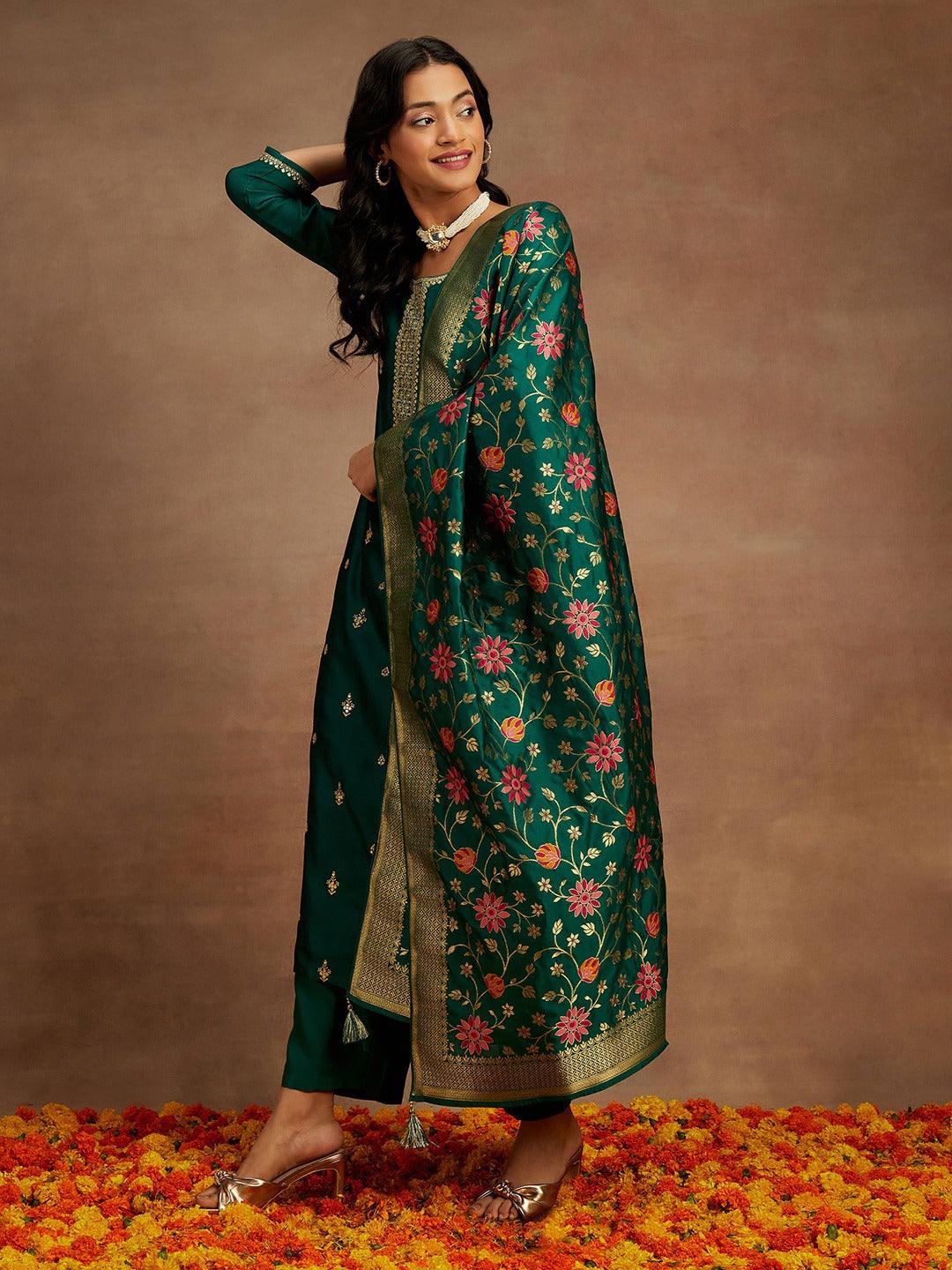 Green Embroidered Silk Blend Straight Suit With Dupatta