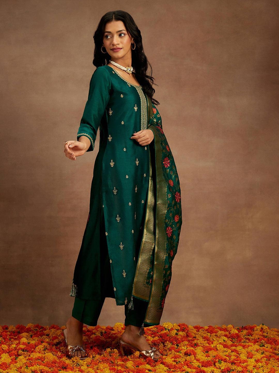 Green Embroidered Silk Blend Straight Suit With Dupatta