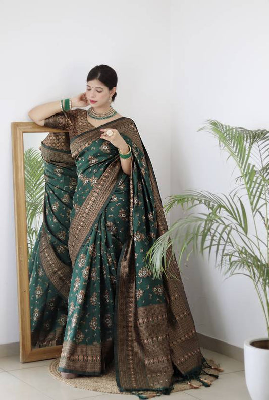 Woven Kanjivaram Pure Silk, Art Silk Saree  (Green)