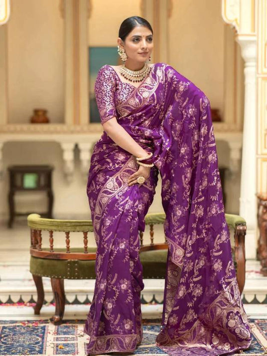 Floral Print Kanjivaram Jacquard, Silk Blend Saree  (Purple)