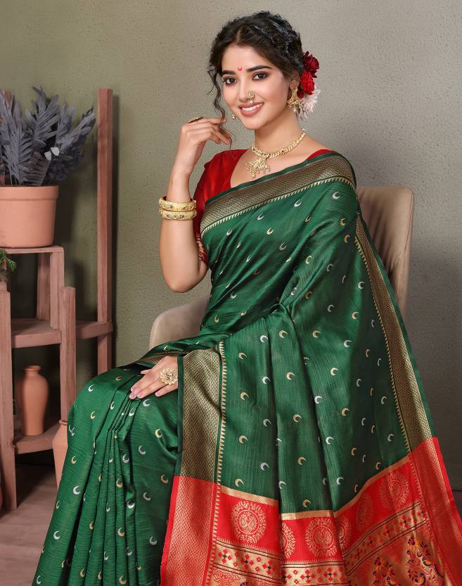 Self Design Kanjivaram Silk Blend Saree  (Green)